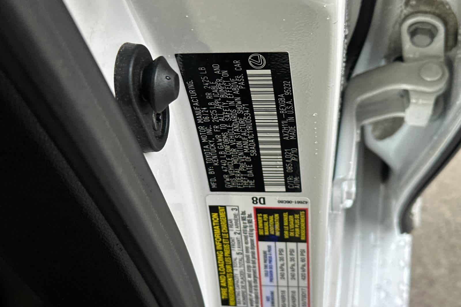 Thumbnail: 2024 Lexus ES - 33