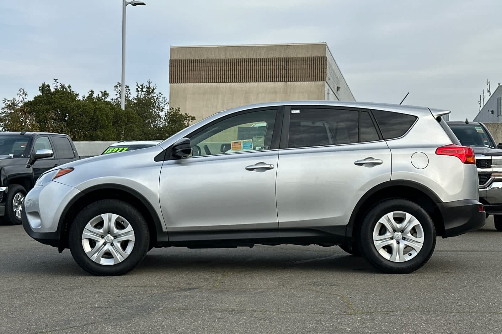 Thumbnail: 2015 Toyota RAV4 - 9