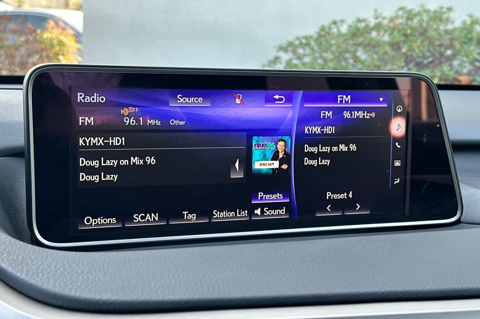 Thumbnail: 2017 Lexus RX - 20