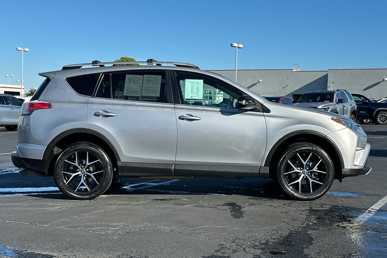 Thumbnail: 2016 Toyota RAV4 - 6