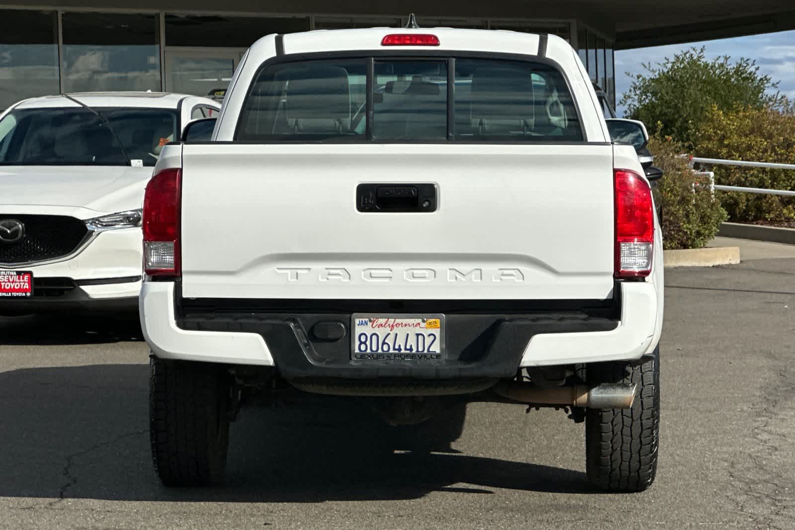 Thumbnail: 2017 Toyota Tacoma - 8