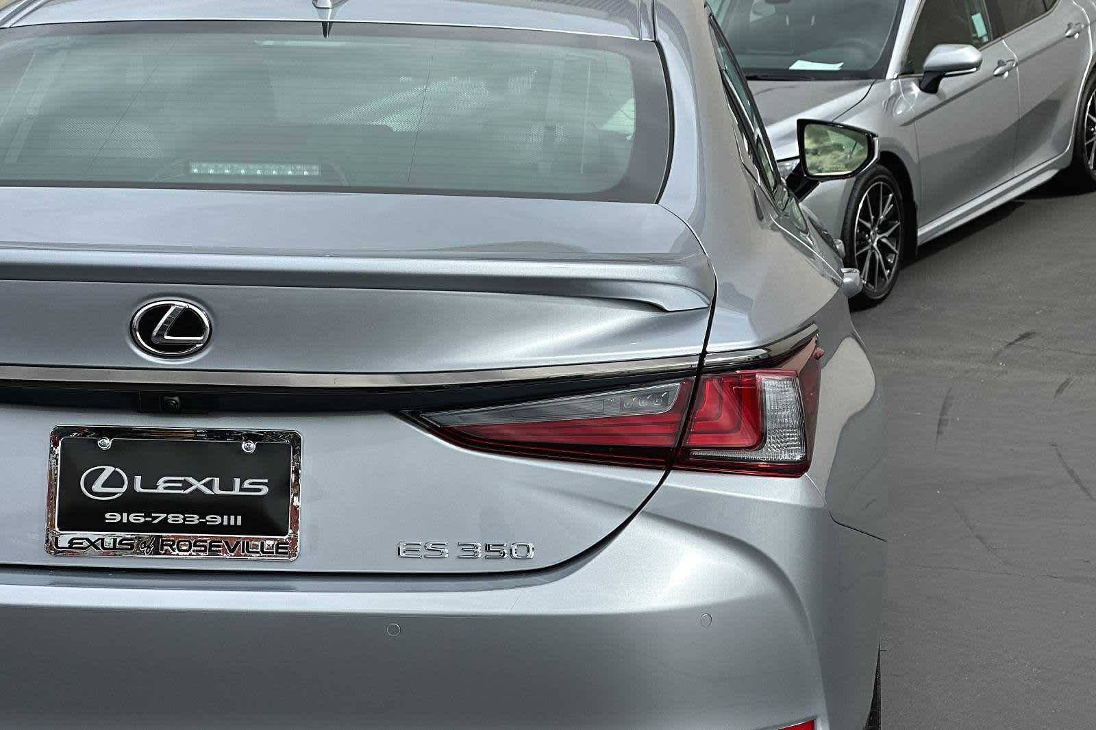 2023 Lexus ES 350 F Sport 32