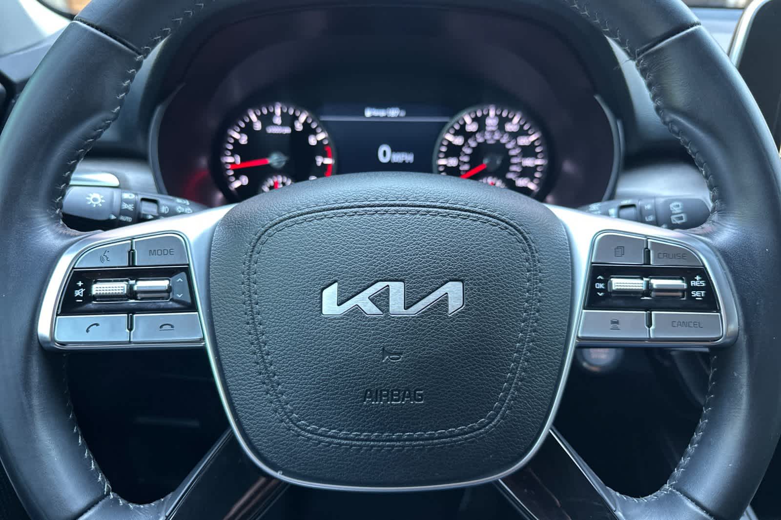 Thumbnail: 2022 Kia Telluride - 26