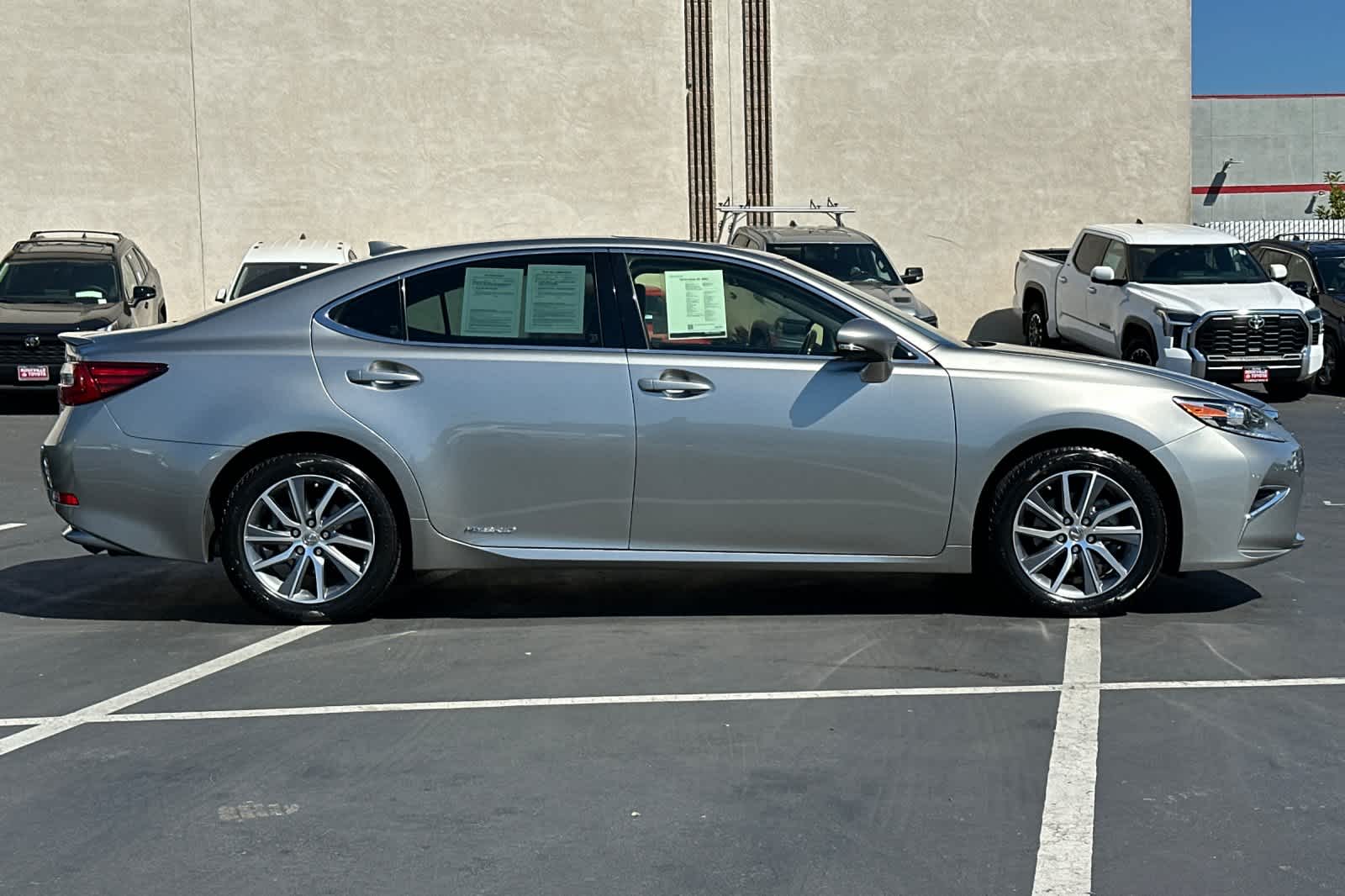Thumbnail: 2018 Lexus ES - 6