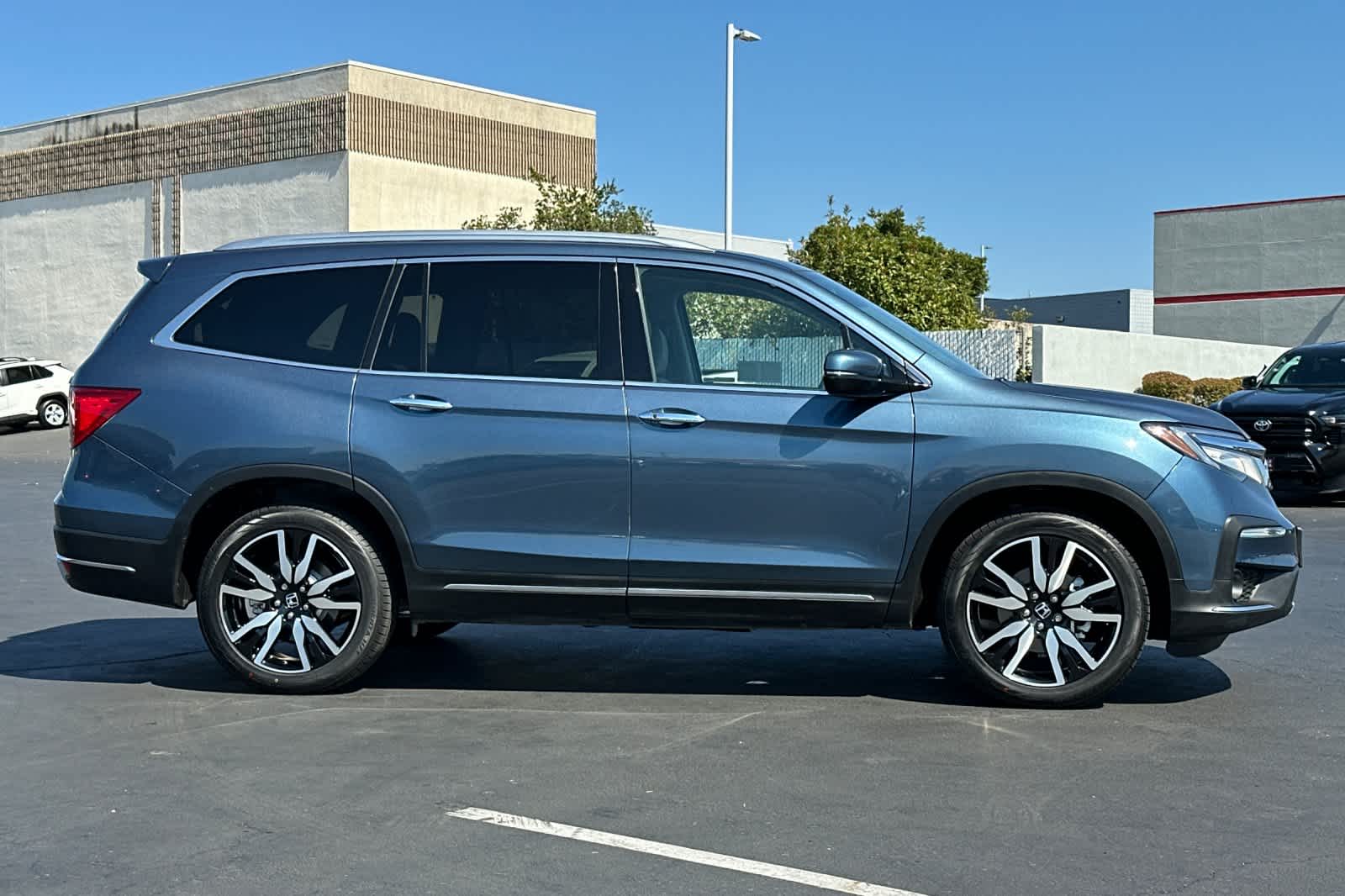 Thumbnail: 2019 Honda Pilot - 6