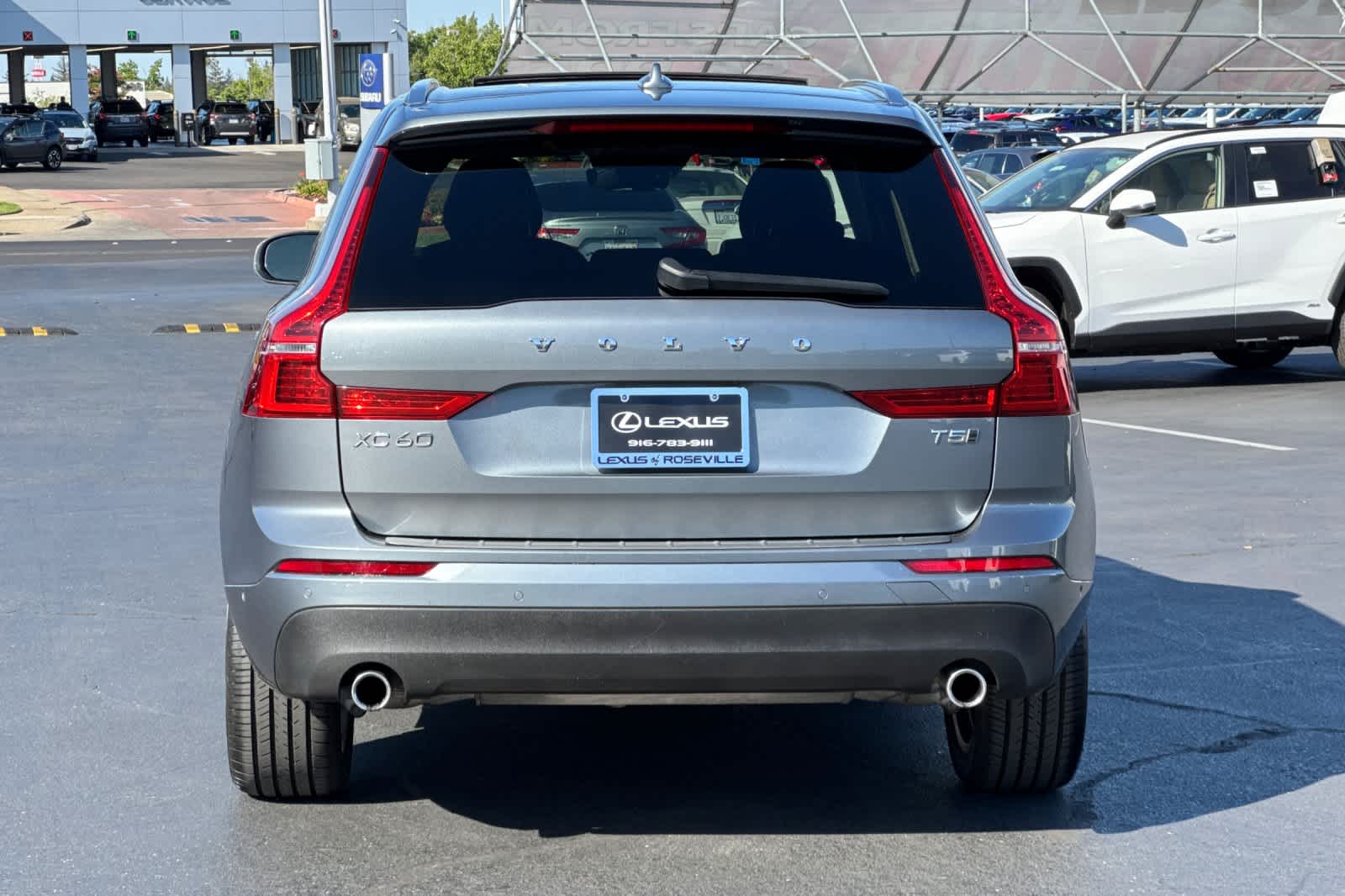 Thumbnail: 2018 Volvo XC60 - 8