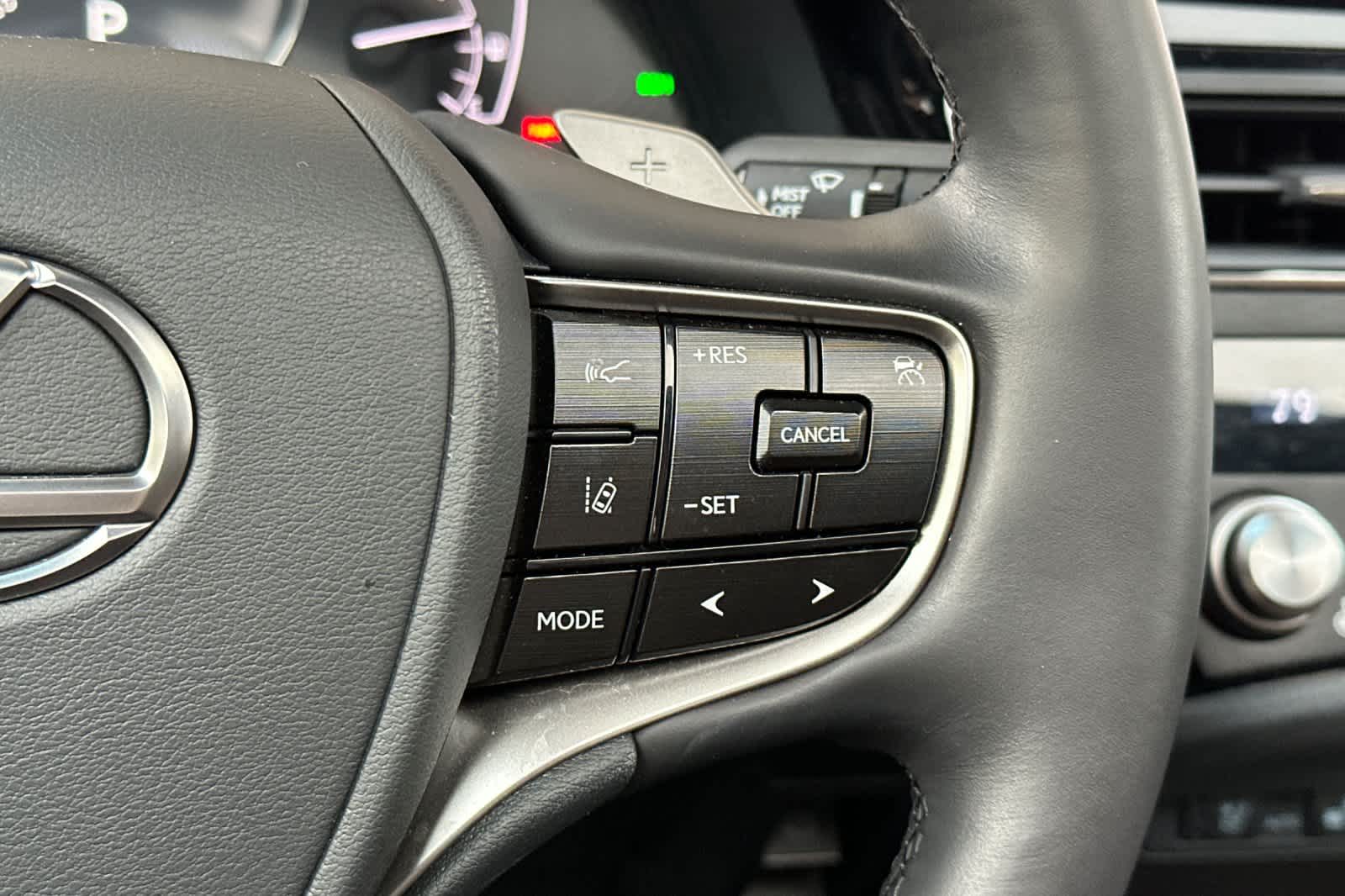 Thumbnail: 2025 Lexus ES - 26