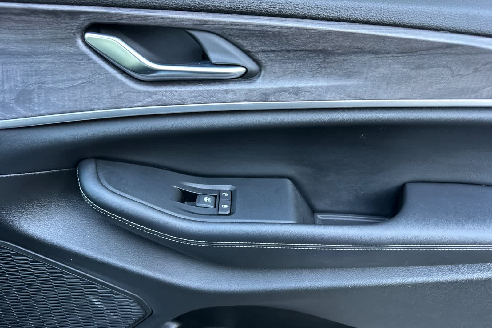 Thumbnail: 2024 Jeep Grand Cherokee - 18