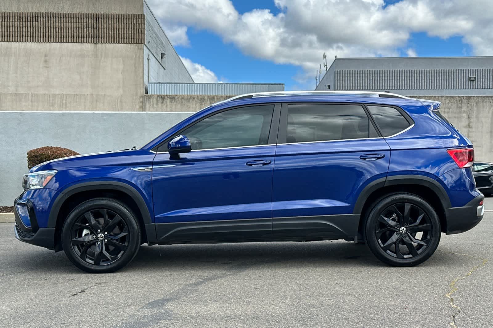 Thumbnail: 2024 Volkswagen Taos - 9