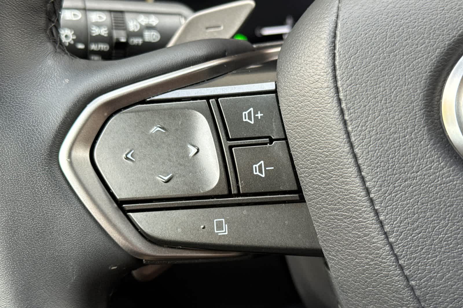 Thumbnail: 2025 Lexus RX - 27