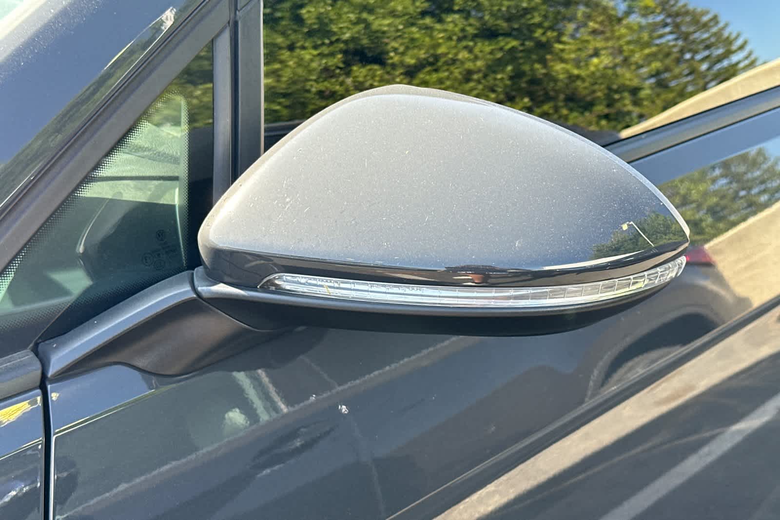 Thumbnail: 2019 Volkswagen e-Golf - 21