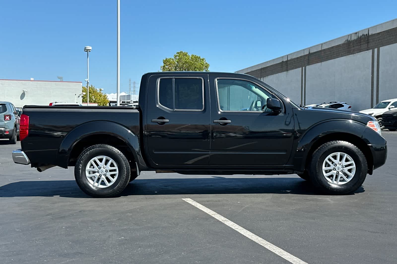 Thumbnail: 2017 Nissan Frontier - 6