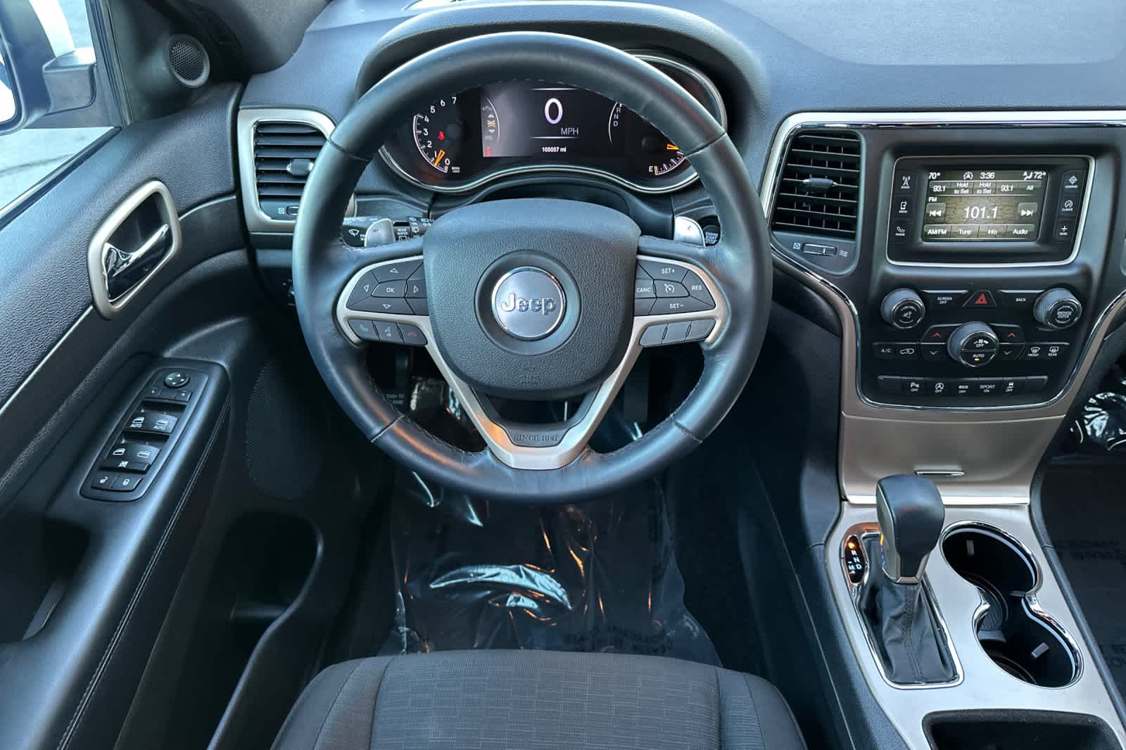 Thumbnail: 2017 Jeep Grand Cherokee - 15