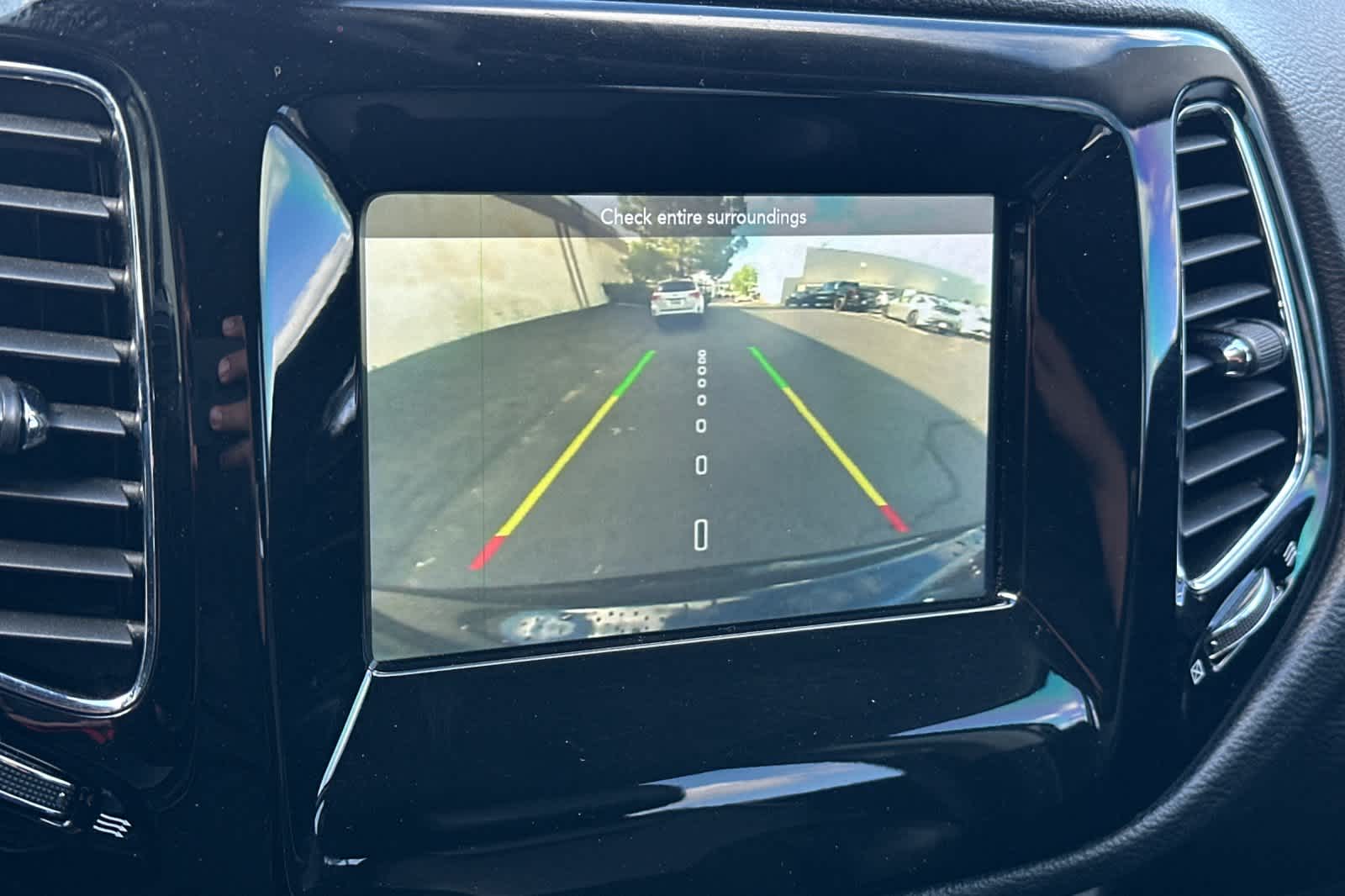 Thumbnail: 2021 Jeep Compass - 21