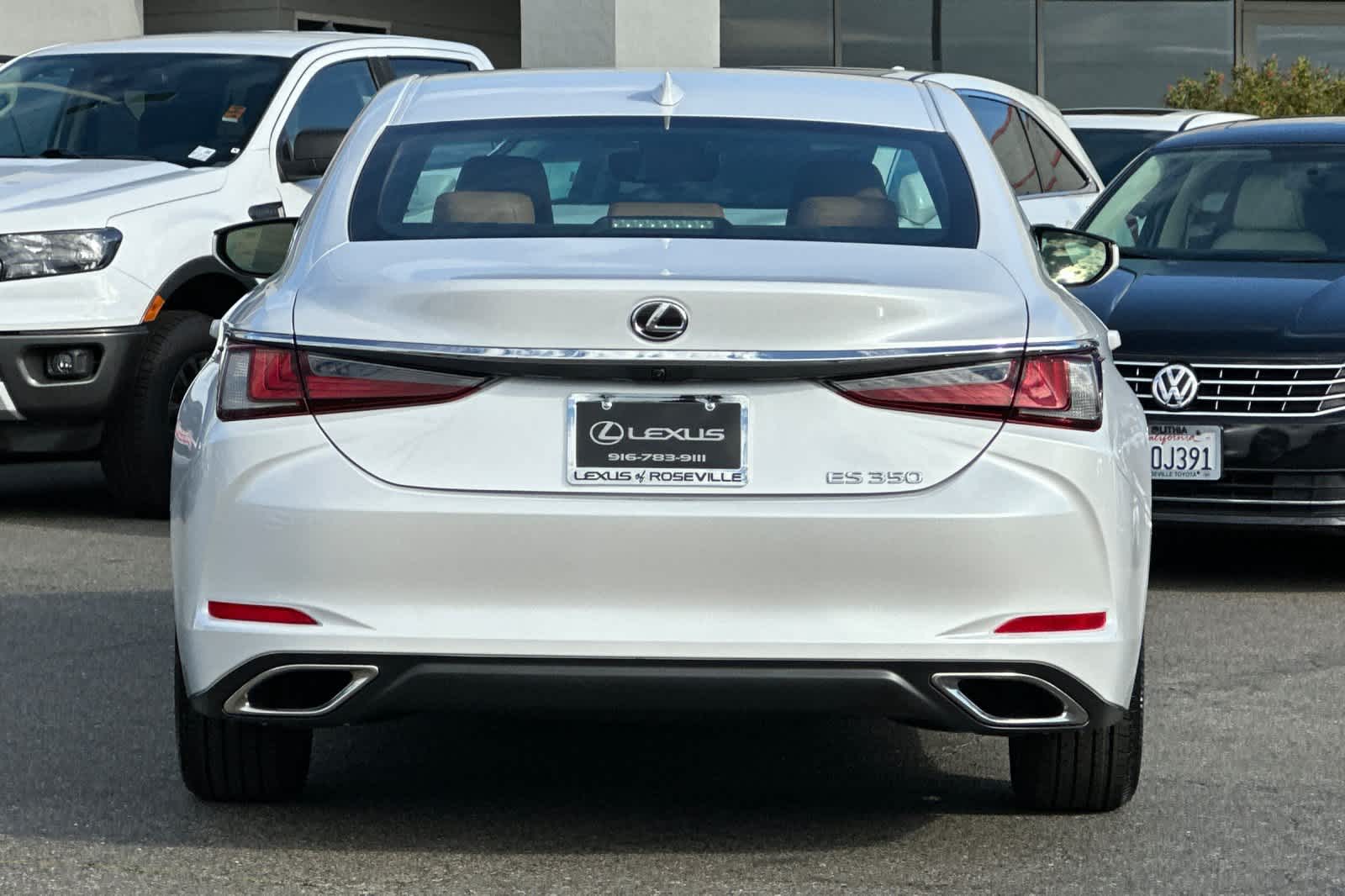 Thumbnail: 2025 Lexus ES - 8