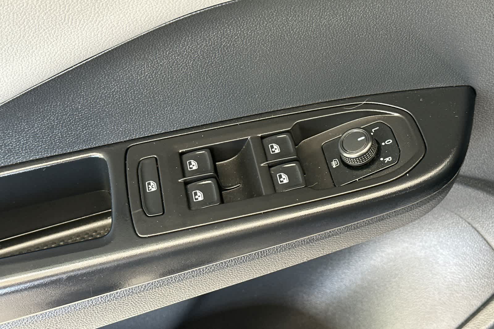 Thumbnail: 2024 Volkswagen Taos - 13