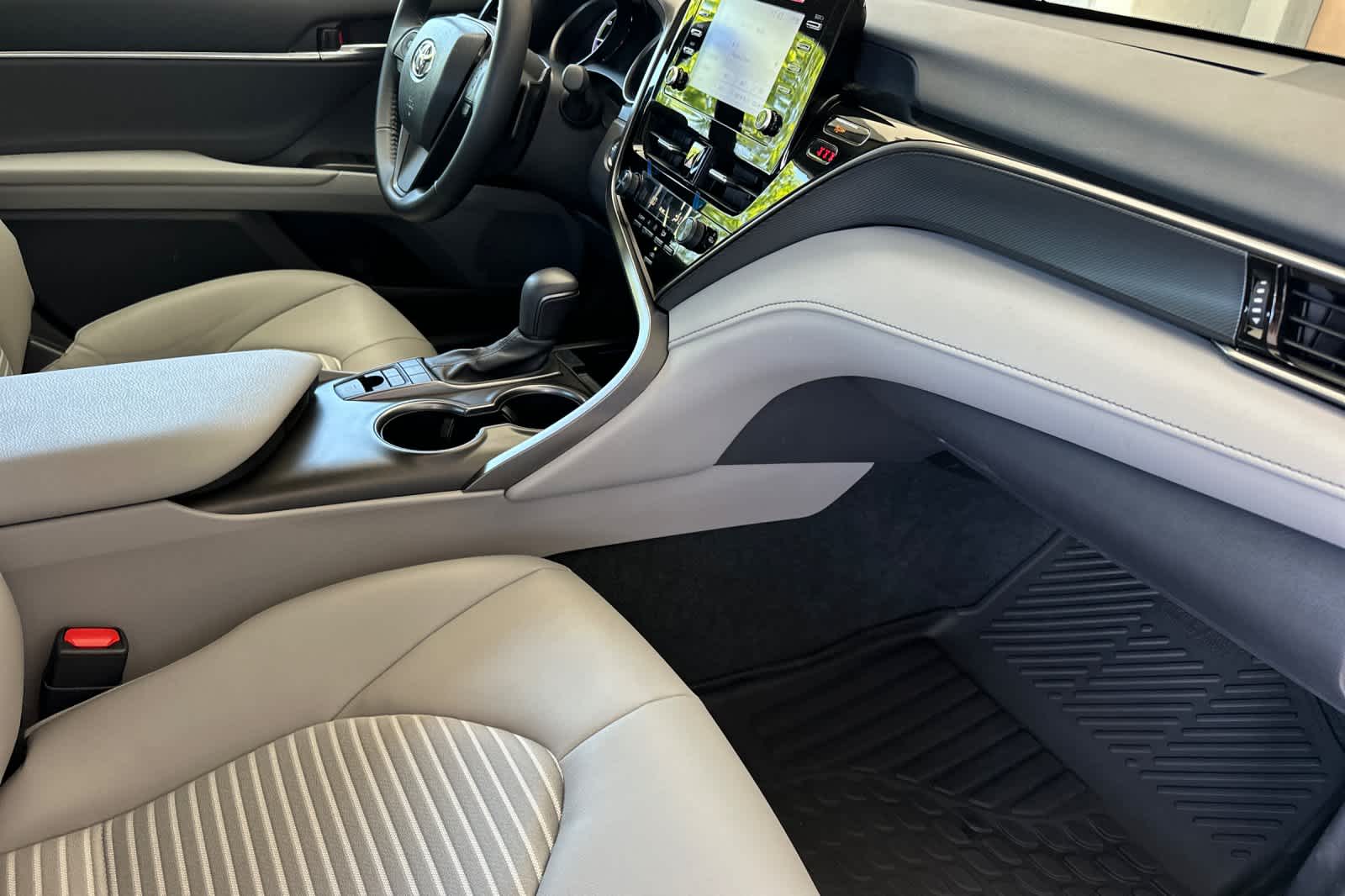2024 Toyota Camry SE 15