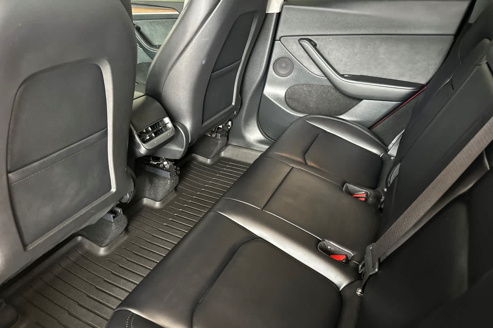 Thumbnail: 2024 Tesla Model Y - 4