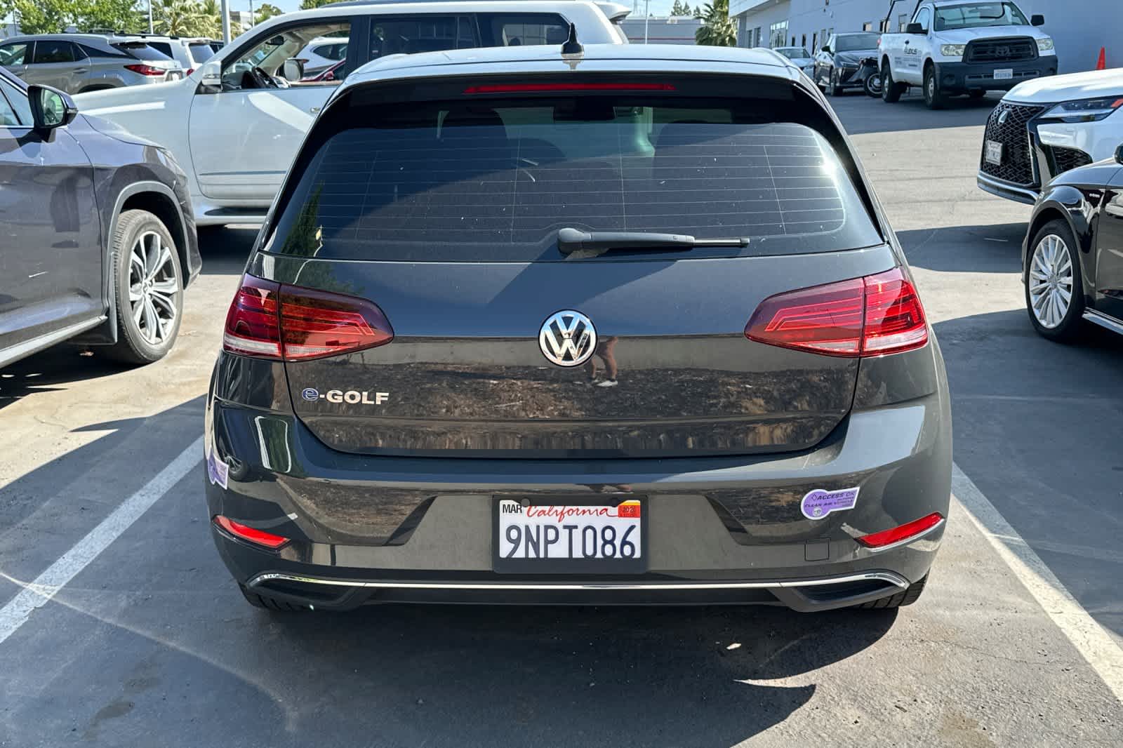 Thumbnail: 2019 Volkswagen e-Golf - 5