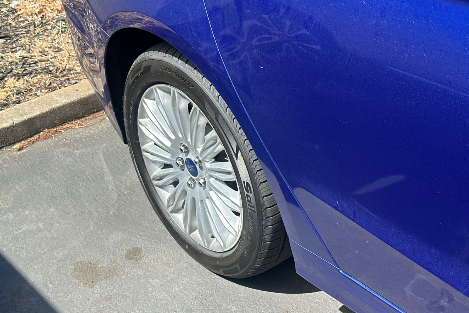 Thumbnail: 2015 Ford Fusion - 13