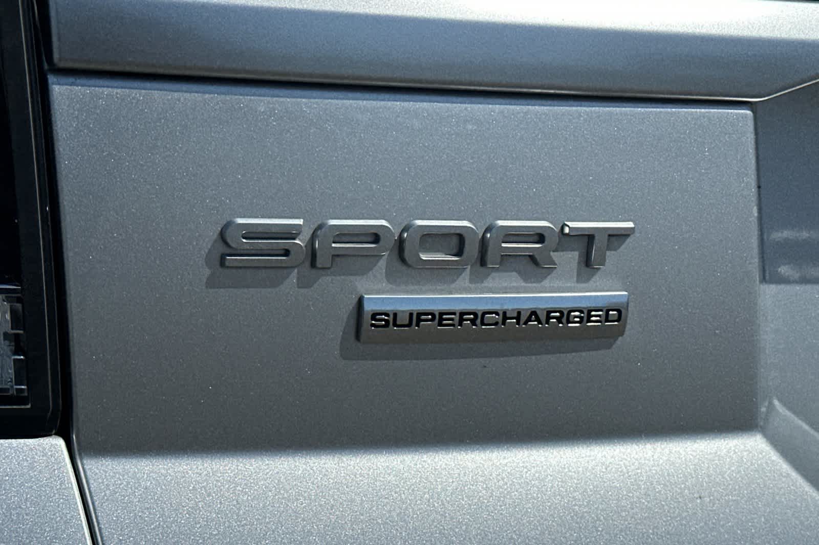 Thumbnail: 2016 Land Rover Range Rover Sport - 34
