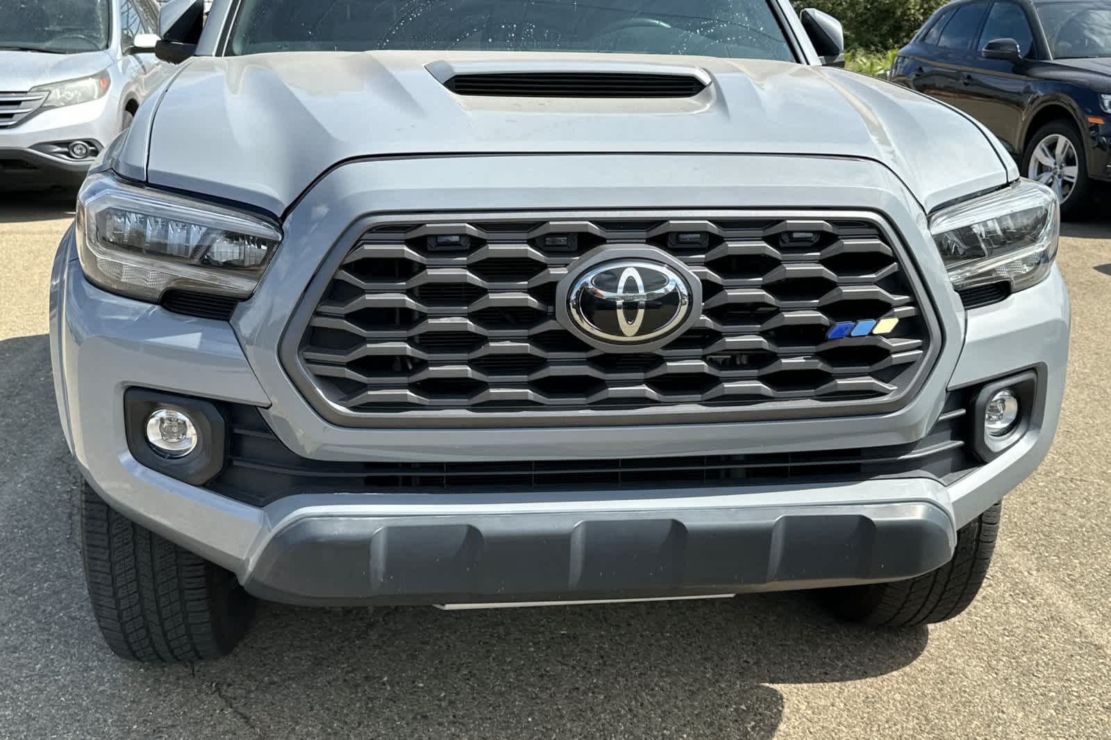 Thumbnail: 2020 Toyota Tacoma - 9