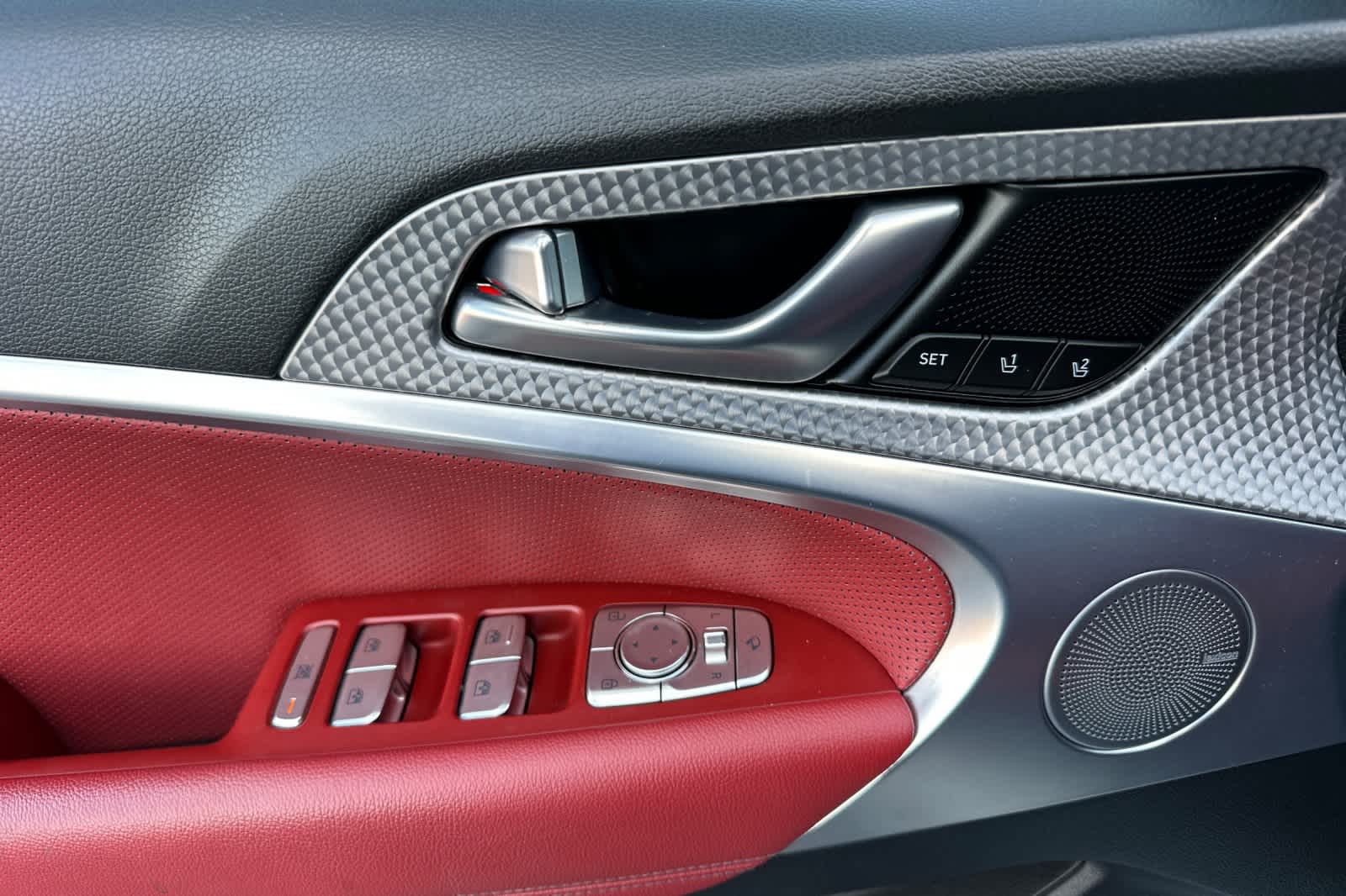 Thumbnail: 2023 Genesis G70 - 12