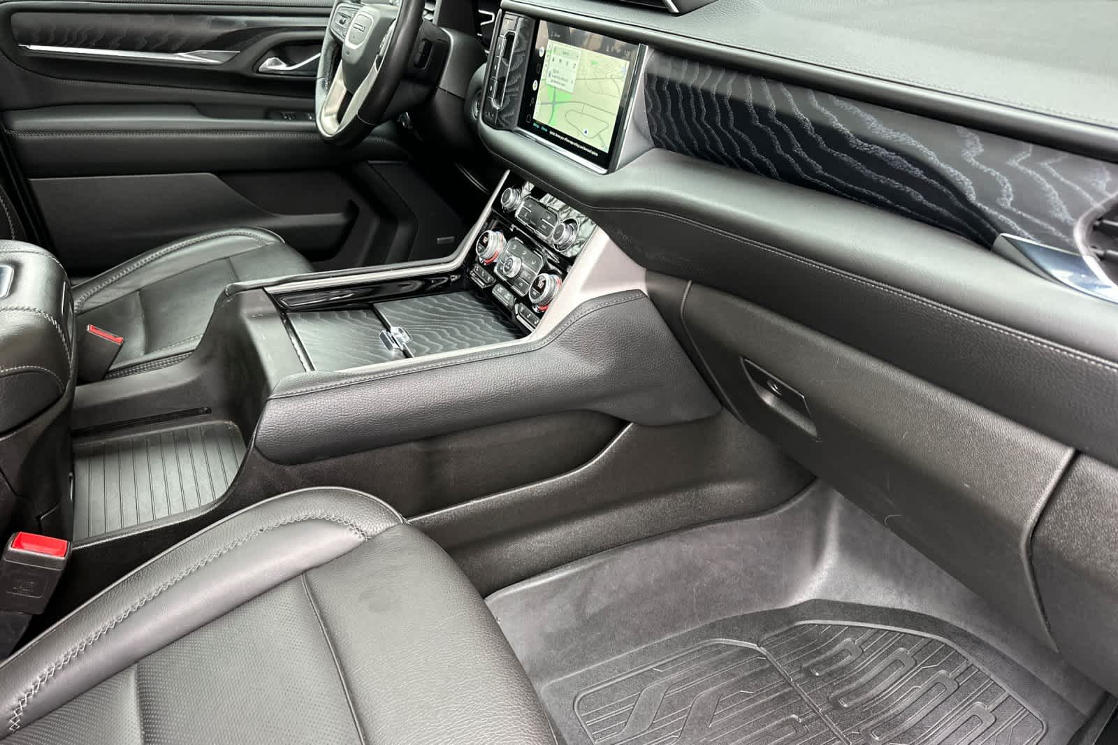 Thumbnail: 2022 GMC Yukon - 17