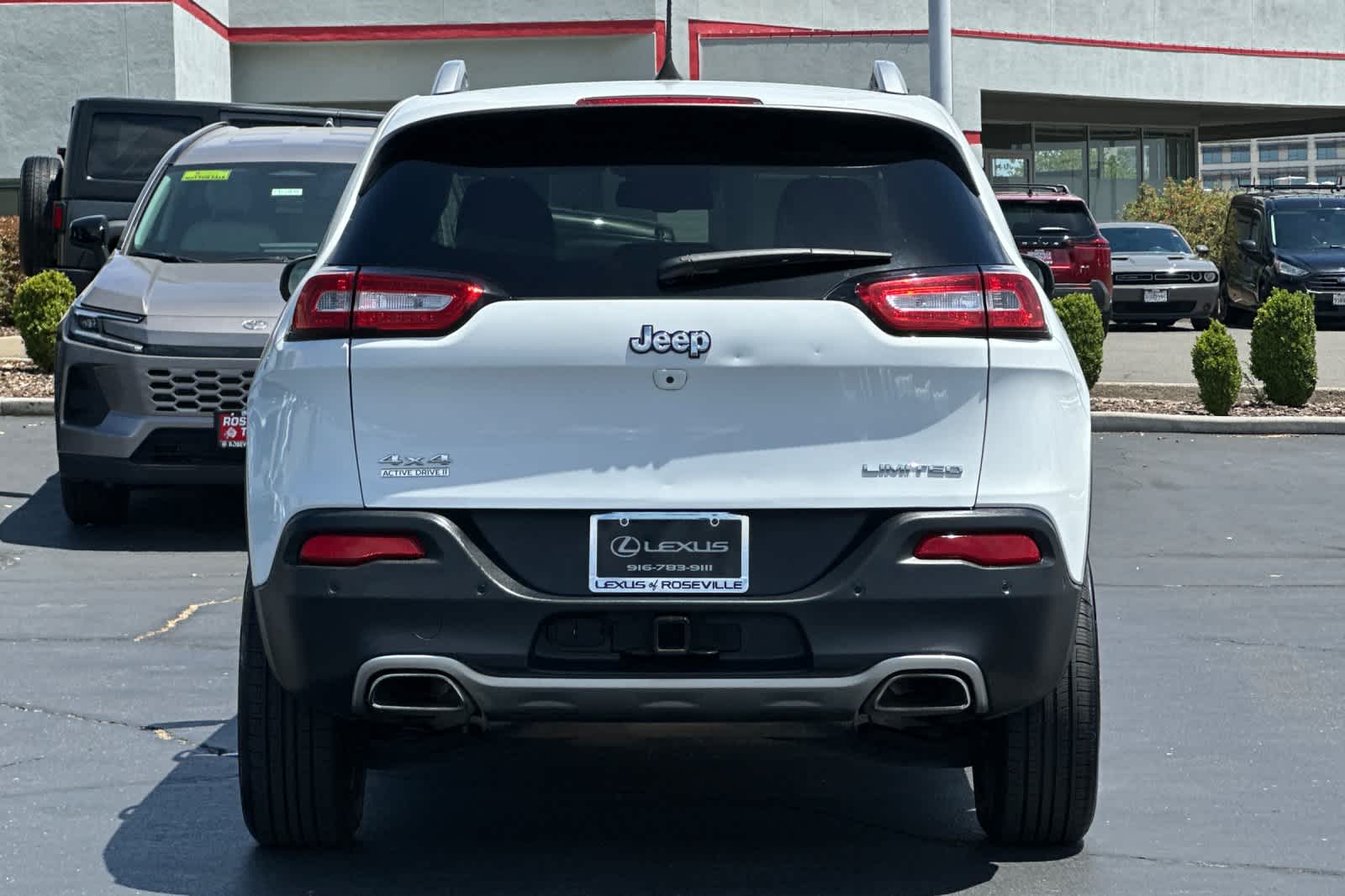 Thumbnail: 2016 Jeep Cherokee - 7