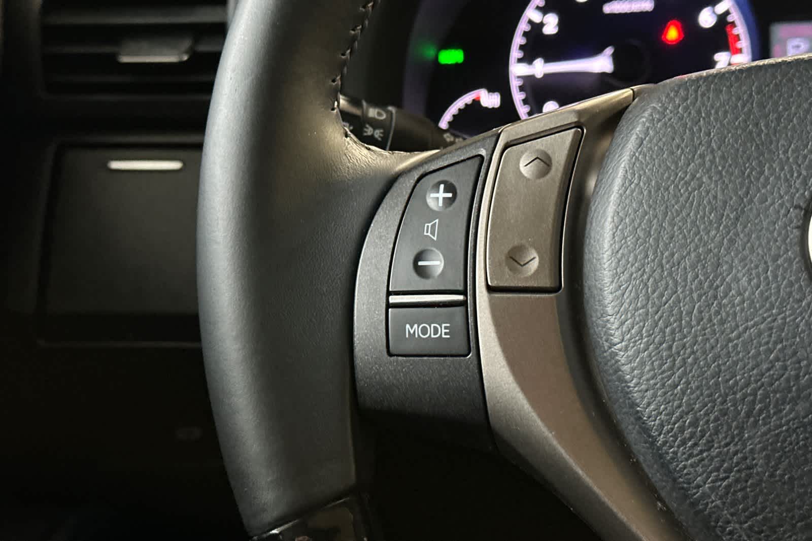 Thumbnail: 2013 Lexus RX - 27