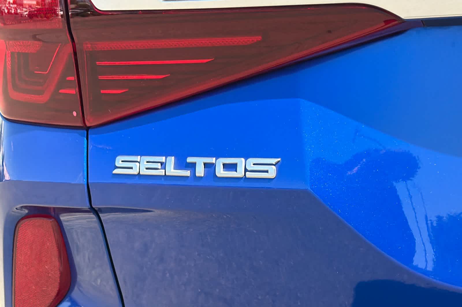 Thumbnail: 2023 Kia Seltos - 33