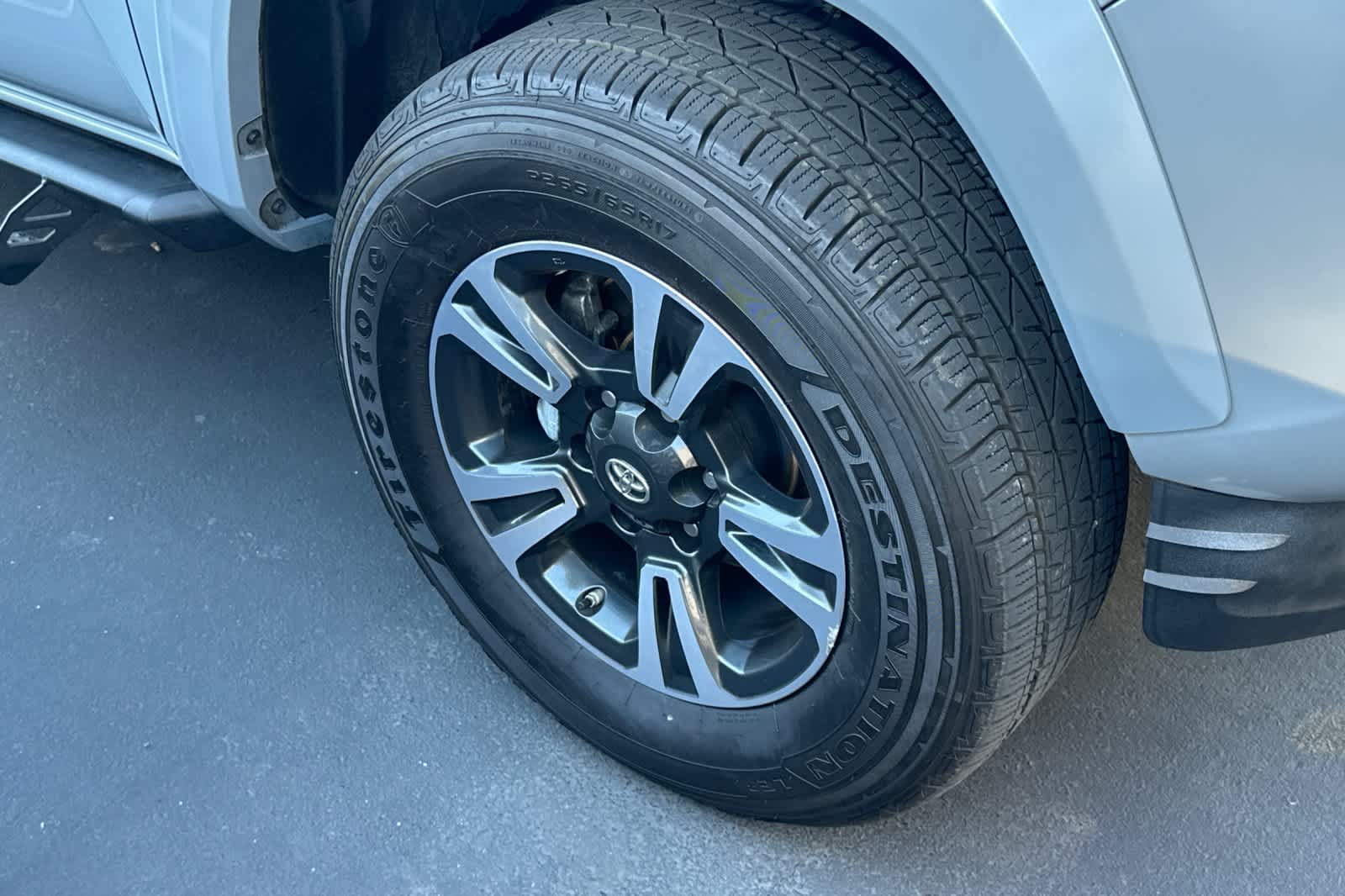 Thumbnail: 2019 Toyota Tacoma - 12