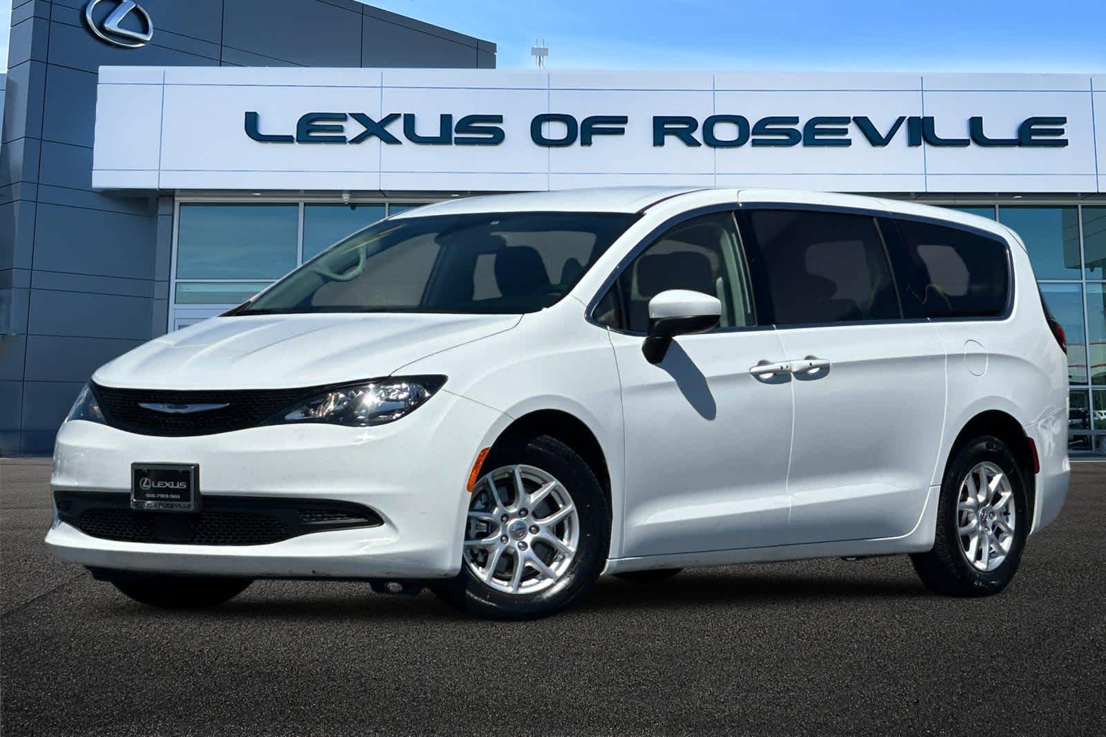 2022 Chrysler Voyager