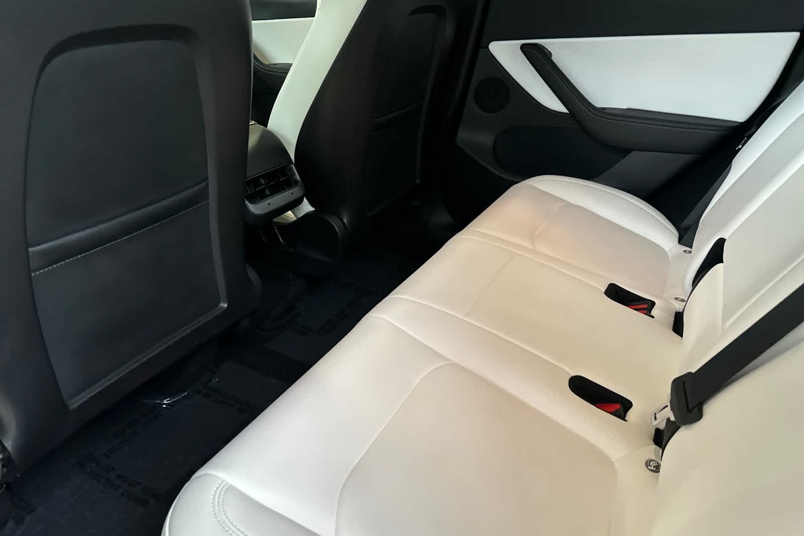 Thumbnail: 2022 Tesla Model Y - 4