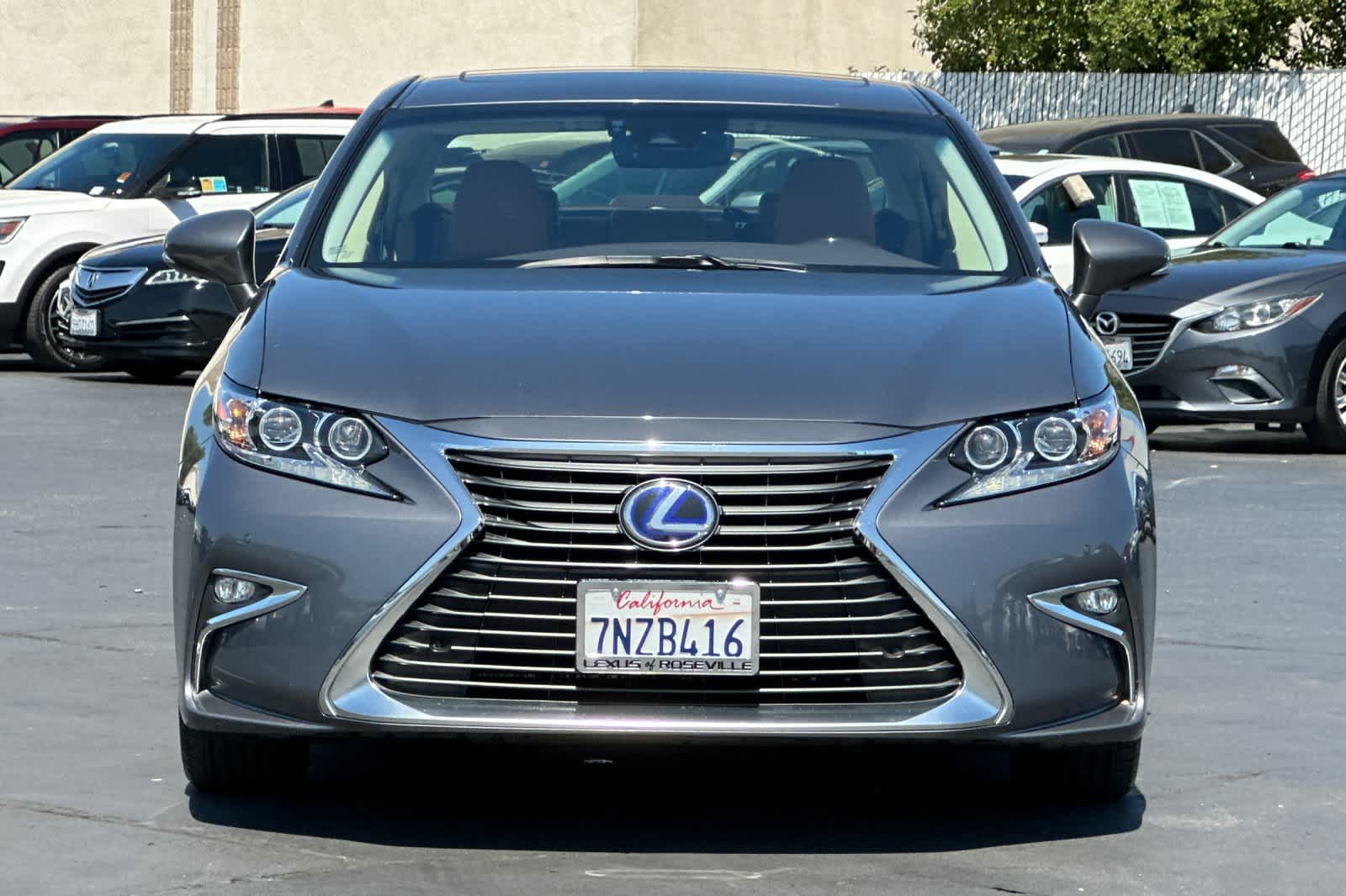 Thumbnail: 2016 Lexus ES - 10