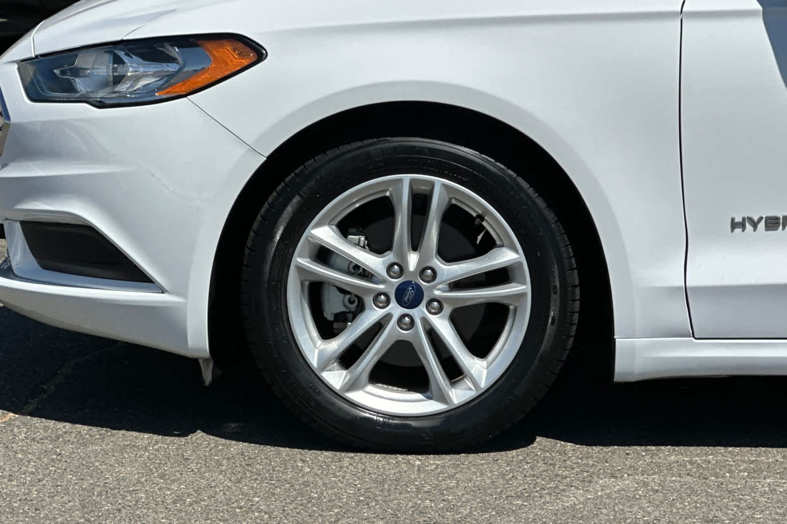 2018 Ford Fusion S 29