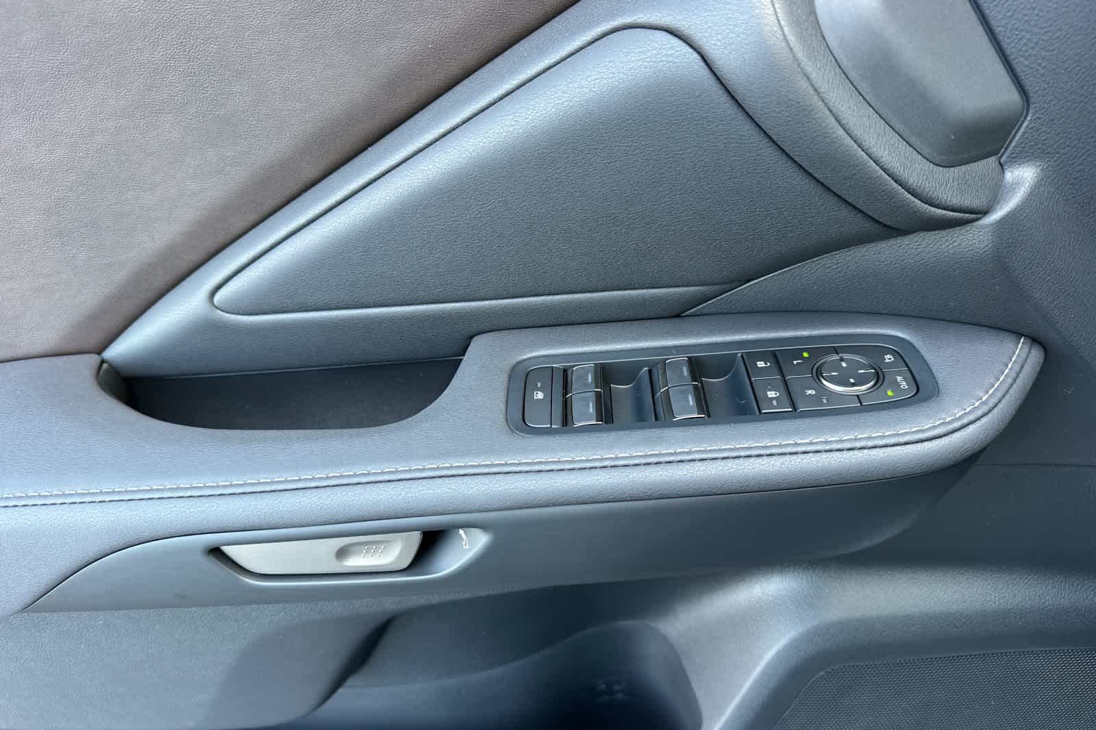 Thumbnail: 2026 Lexus TX - 12