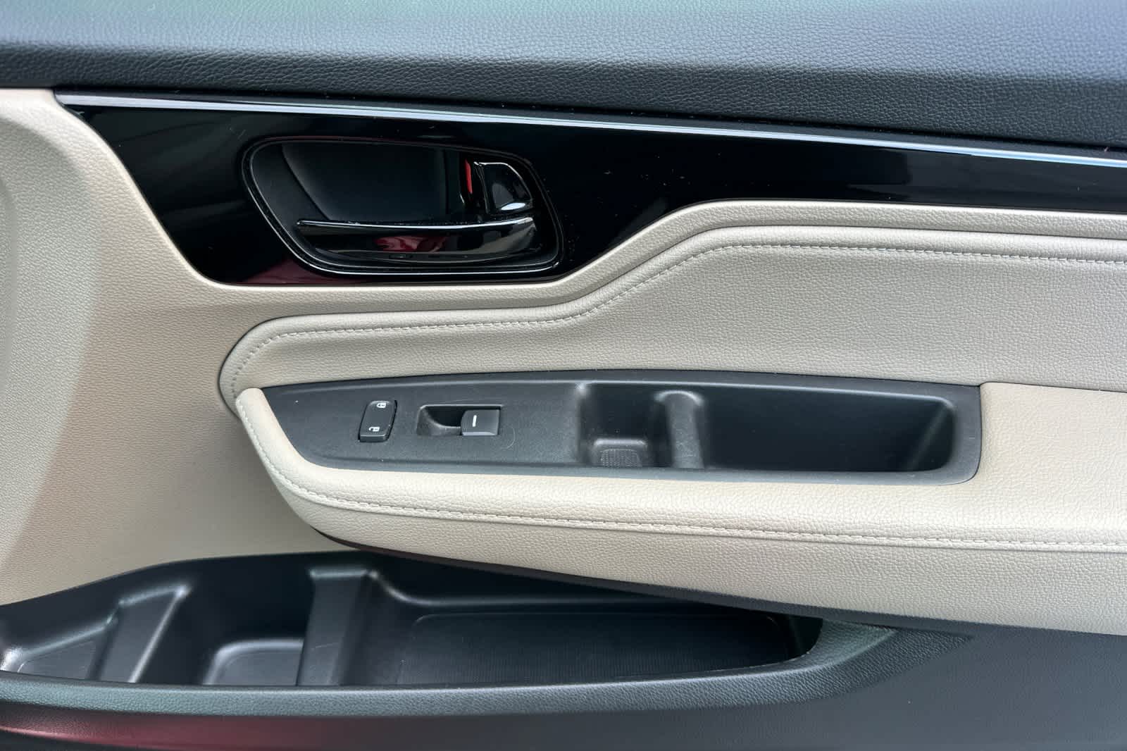 Thumbnail: 2023 Honda Odyssey - 20