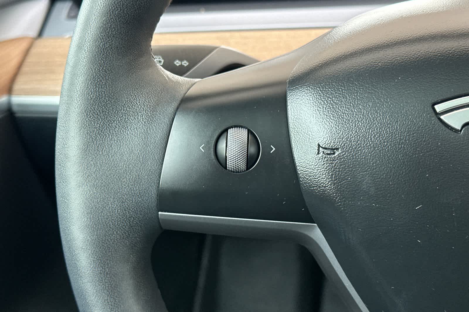 Thumbnail: 2023 Tesla Model 3 - 25