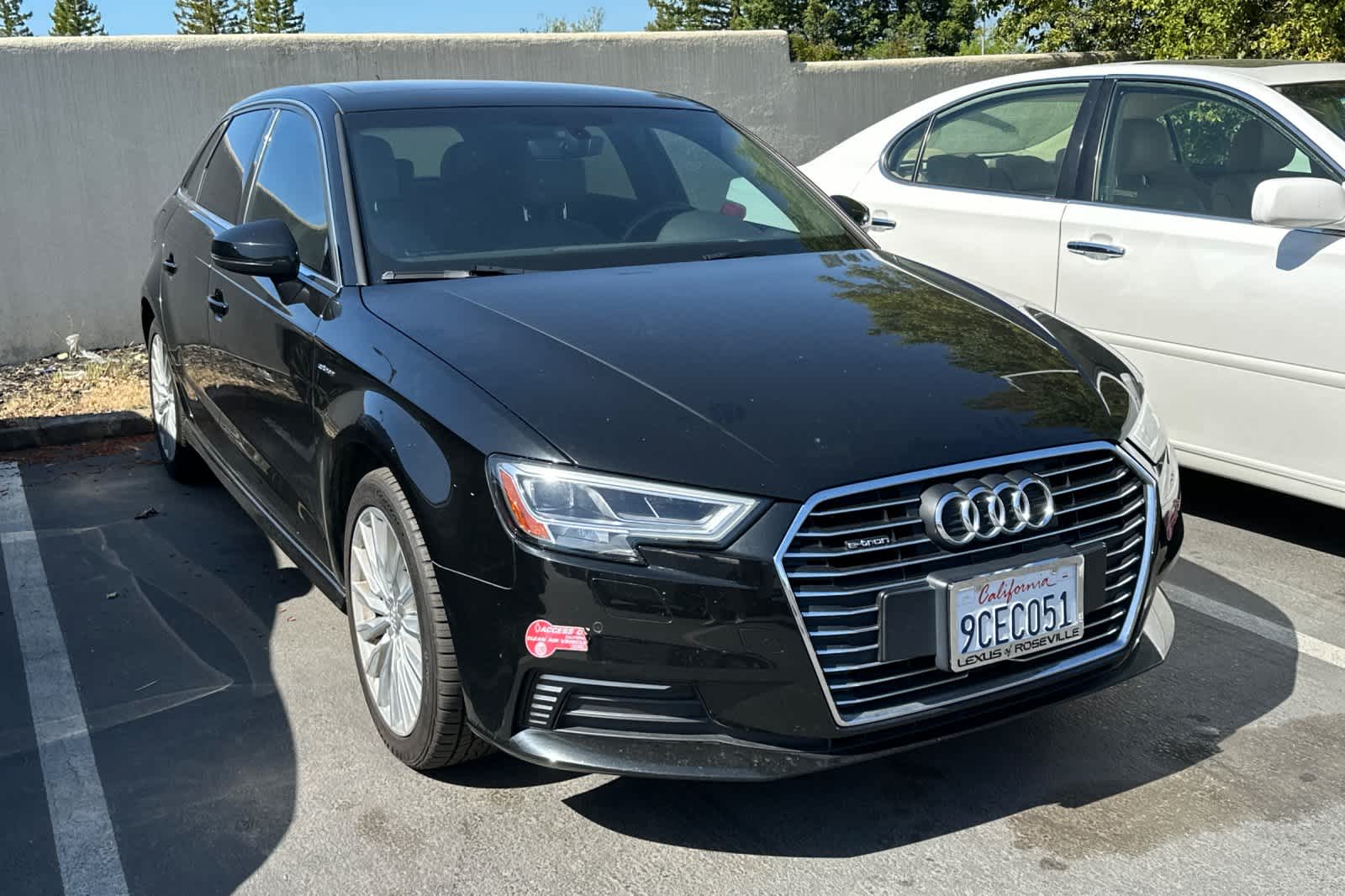 Thumbnail: 2017 Audi A3 e-tron - 3