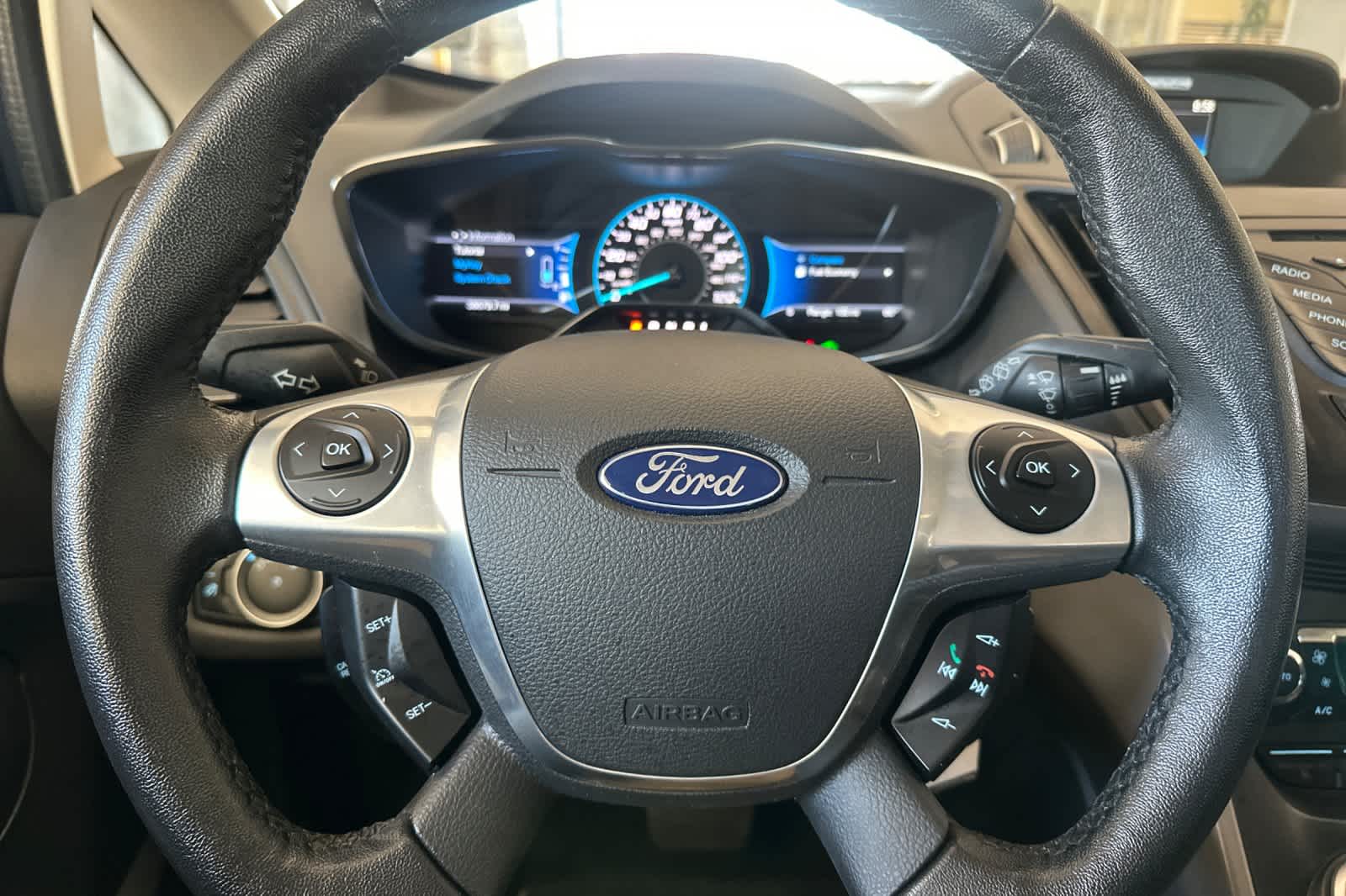 Thumbnail: 2016 Ford C-Max - 23
