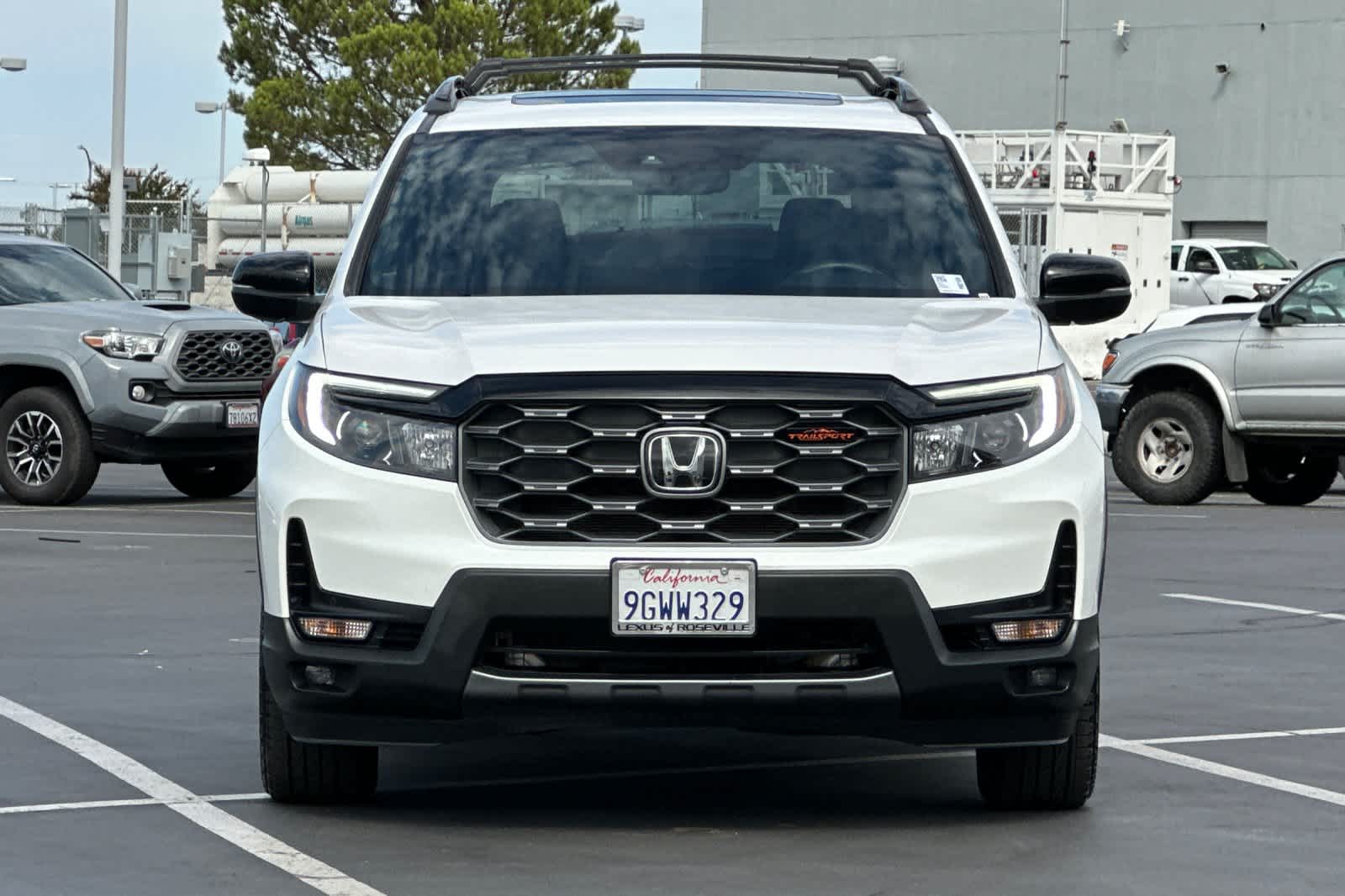 Thumbnail: 2023 Honda Passport - 10