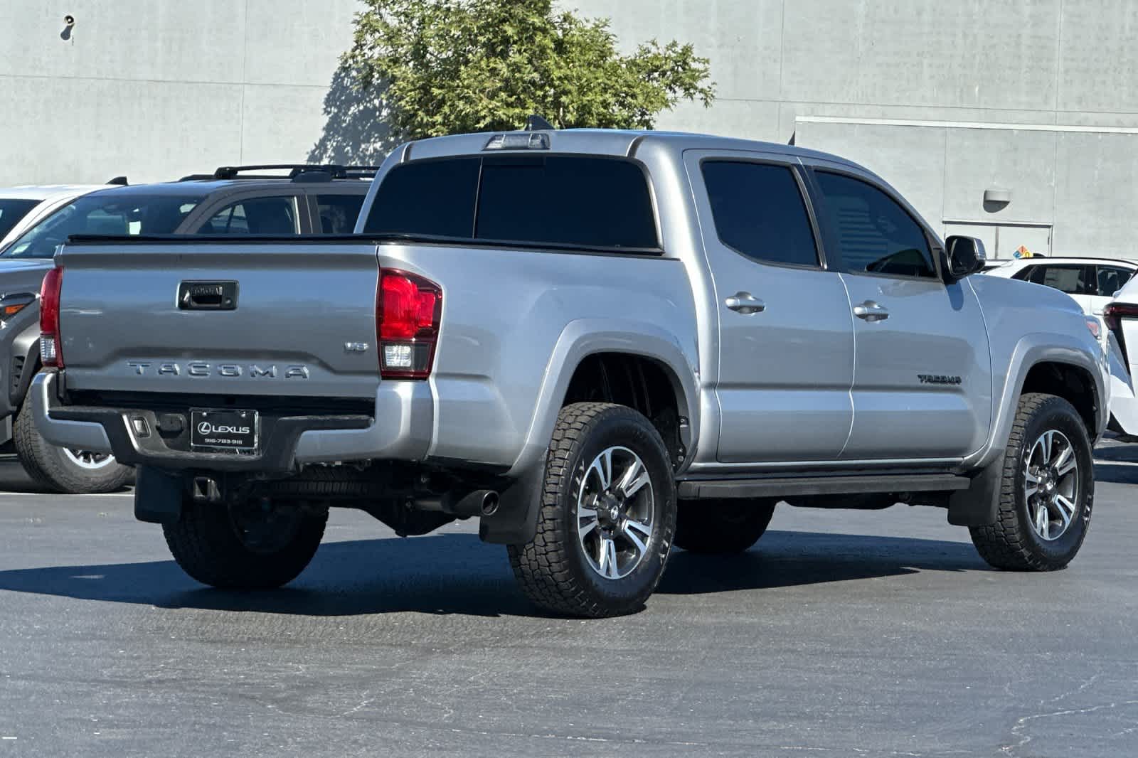 Thumbnail: 2018 Toyota Tacoma - 2