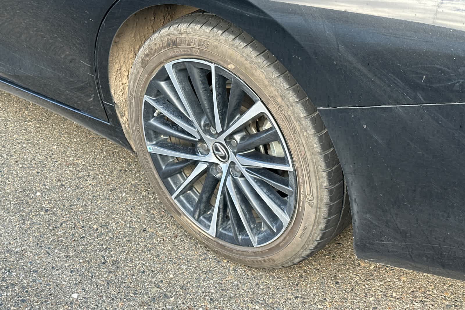 Thumbnail: 2024 Lexus ES - 18