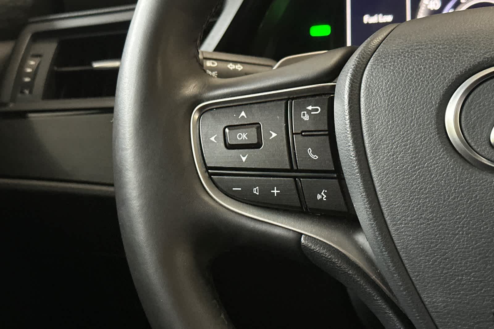 Thumbnail: 2024 Lexus ES - 25