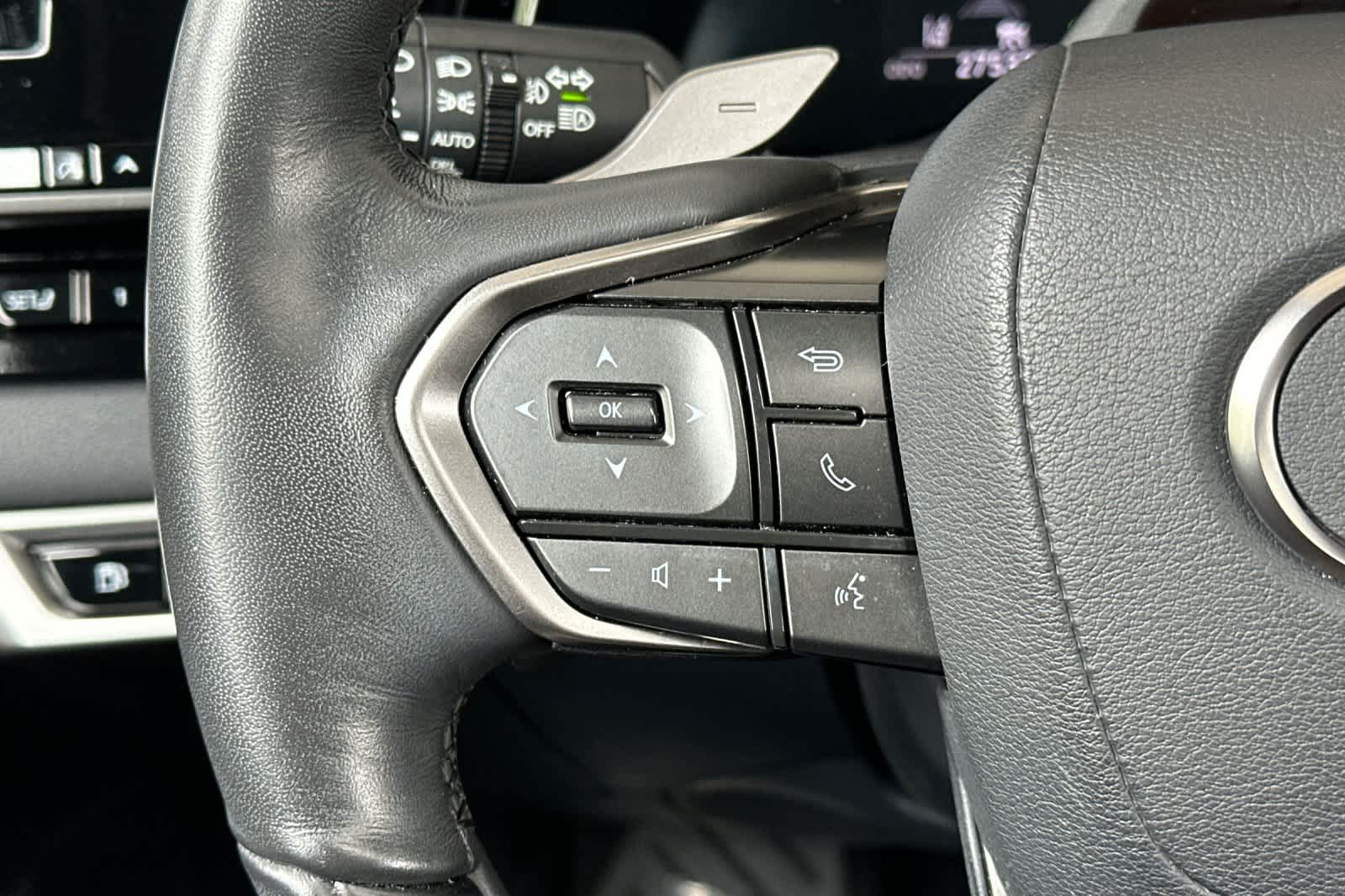 Thumbnail: 2023 Lexus RX - 26