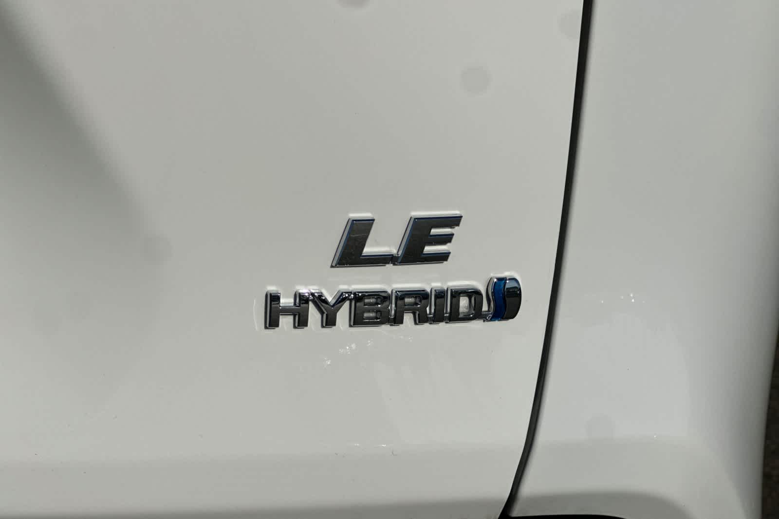 Thumbnail: 2020 Toyota RAV4 - 31