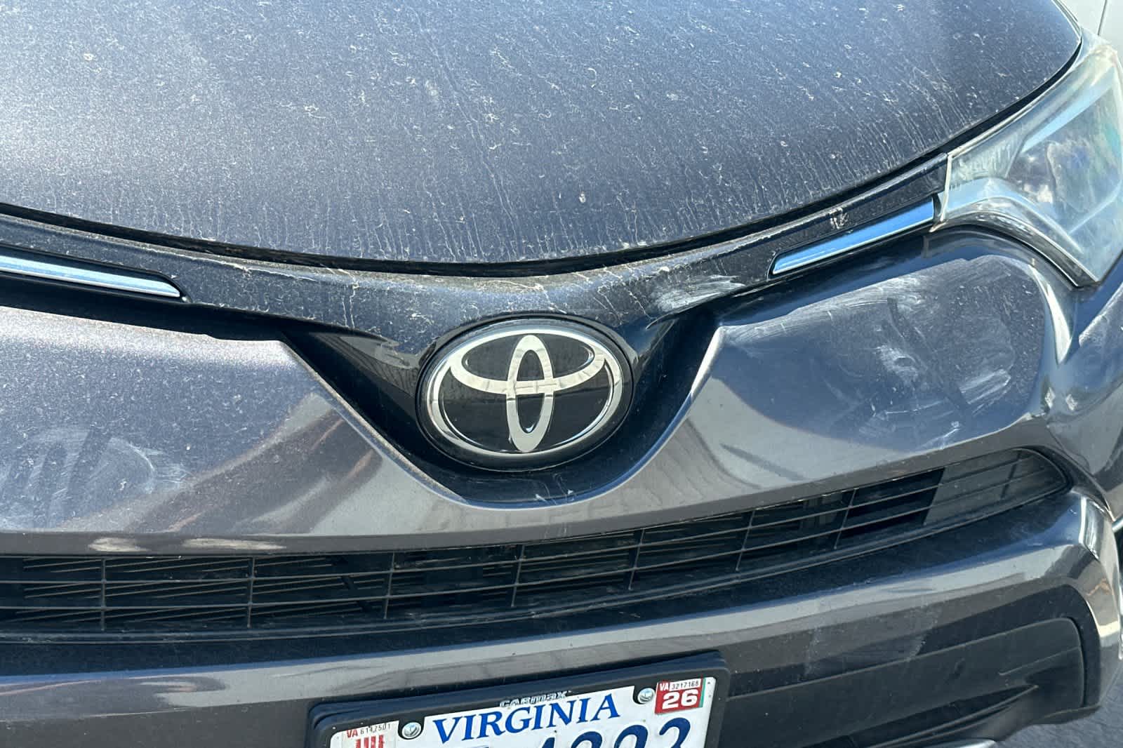 Thumbnail: 2018 Toyota RAV4 - 9