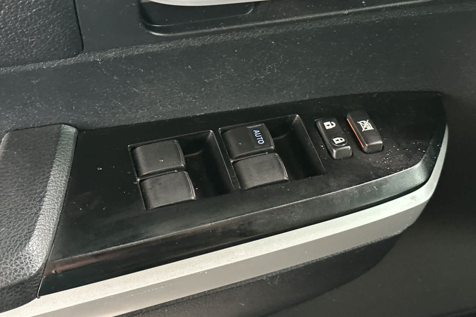 Thumbnail: 2016 Toyota Tundra - 13