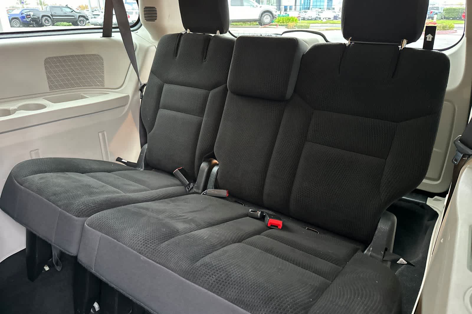 Thumbnail: 2019 Dodge Grand Caravan - 15